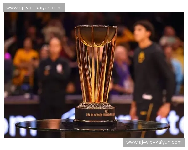 亚特兰大的冰与休斯顿的火:老鹰vs火箭,谁才是新时代的“空域之王”? 亚特兰大的冰与休斯顿的火:老鹰vs火箭,谁才是新时代的“空域之王”?