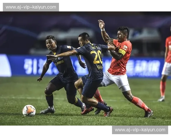 广州德比：永恒的火焰，未竟的史诗——恒大与富力的绿茵对决